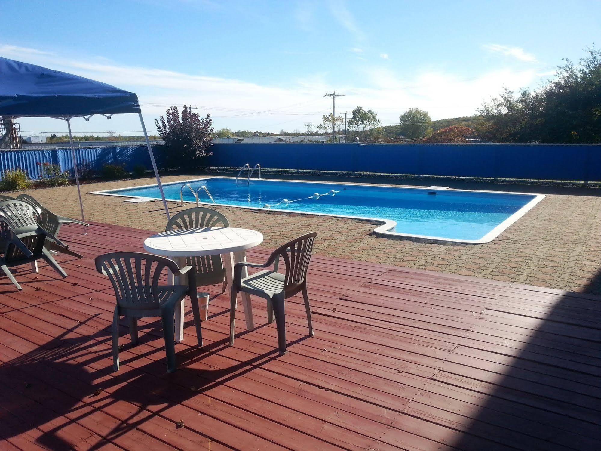 Auberge La Rocaille شاوينيغان المظهر الخارجي الصورة